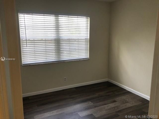 Recently Rented: $1,200 (2 beds, 2 baths, 886 Square Feet)