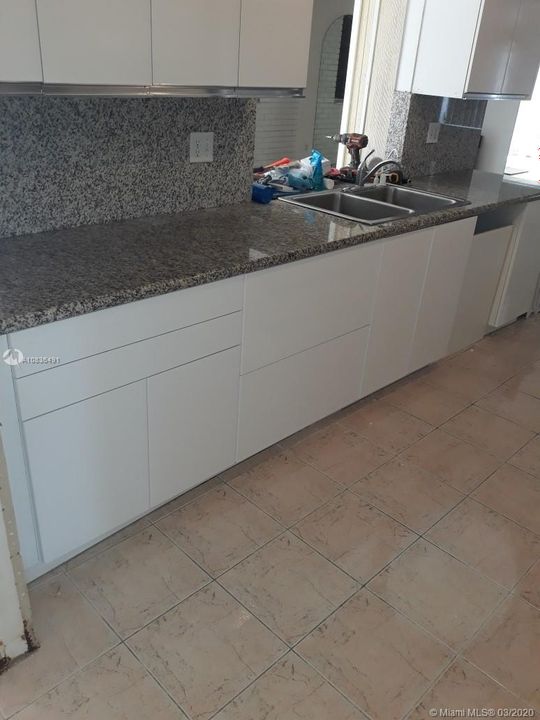 Recently Rented: $2,450 (3 beds, 2 baths, 2247 Square Feet)