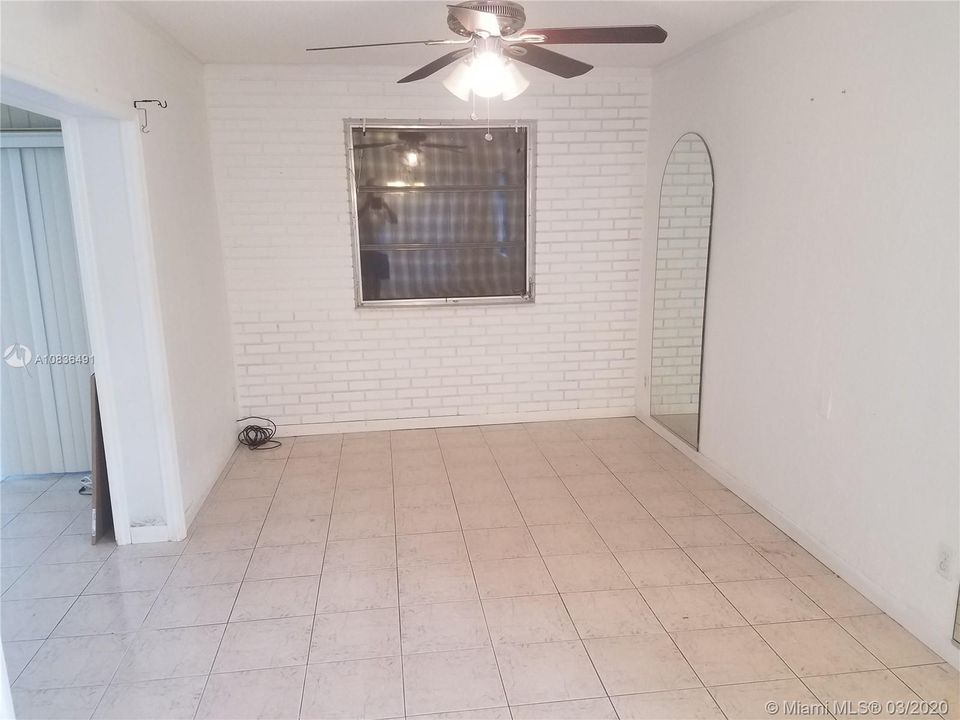 Recently Rented: $2,450 (3 beds, 2 baths, 2247 Square Feet)