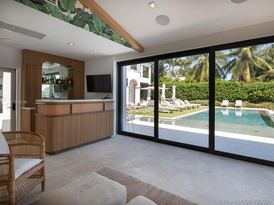 Recientemente alquilado: $70,000 (5 camas, 6 baños, 5970 Pies cuadrados)