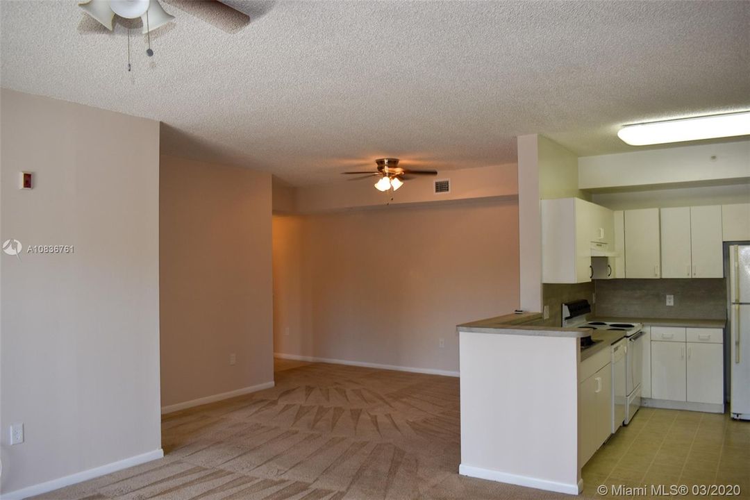 Недавно арендовано: $1,400 (2 спален, 2 ванн, 1183 Квадратных фут)