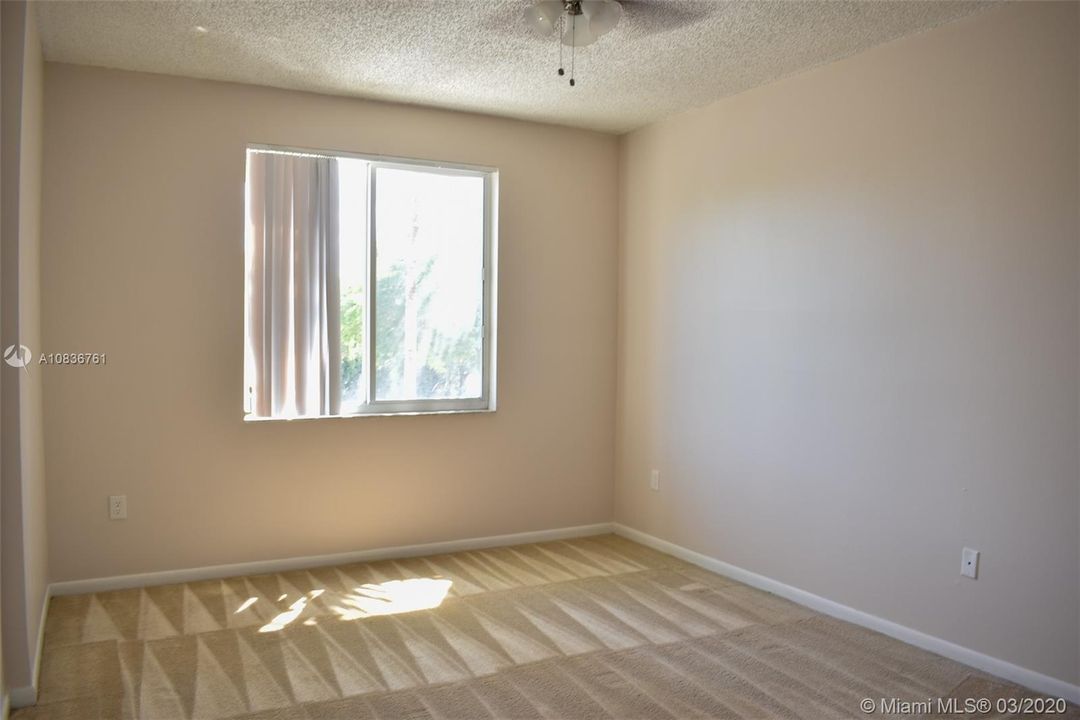 Недавно арендовано: $1,400 (2 спален, 2 ванн, 1183 Квадратных фут)