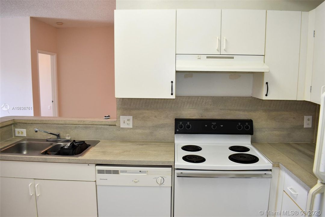 Недавно арендовано: $1,400 (2 спален, 2 ванн, 1183 Квадратных фут)