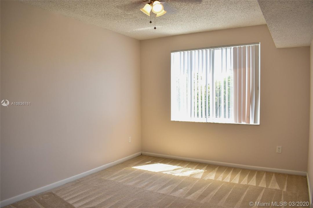 Недавно арендовано: $1,400 (2 спален, 2 ванн, 1183 Квадратных фут)