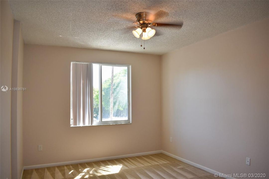 Недавно арендовано: $1,400 (2 спален, 2 ванн, 1183 Квадратных фут)