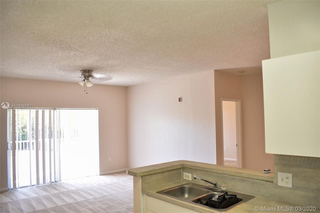 Недавно арендовано: $1,400 (2 спален, 2 ванн, 1183 Квадратных фут)