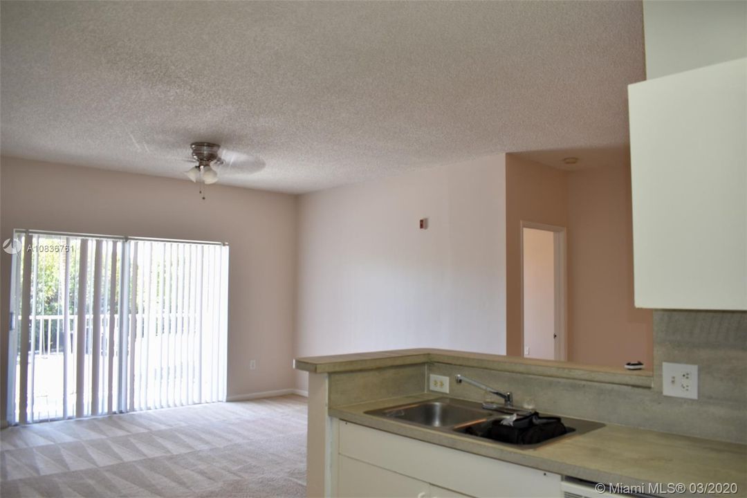 Недавно арендовано: $1,400 (2 спален, 2 ванн, 1183 Квадратных фут)