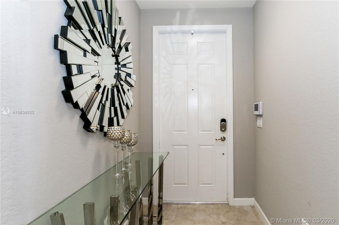Recently Rented: $3,000 (3 beds, 2 baths, 1835 Square Feet)