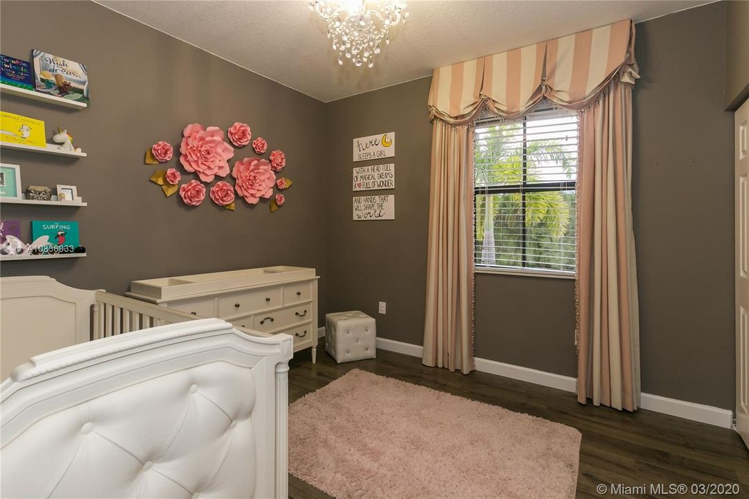 Recently Rented: $3,000 (3 beds, 2 baths, 1835 Square Feet)