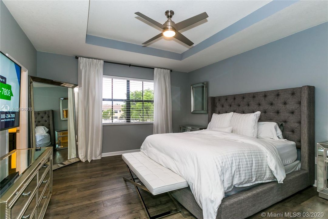 Recently Rented: $3,000 (3 beds, 2 baths, 1835 Square Feet)