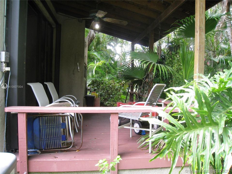 Another view of country-like open porch