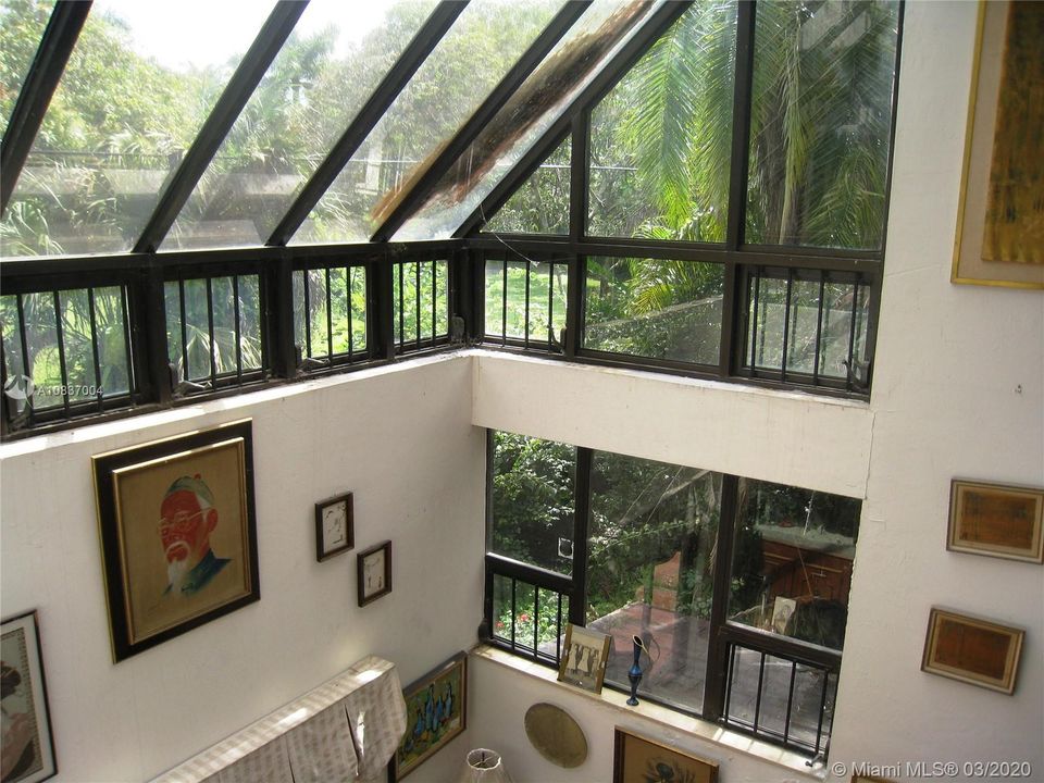 Views of the windows, need cleaning