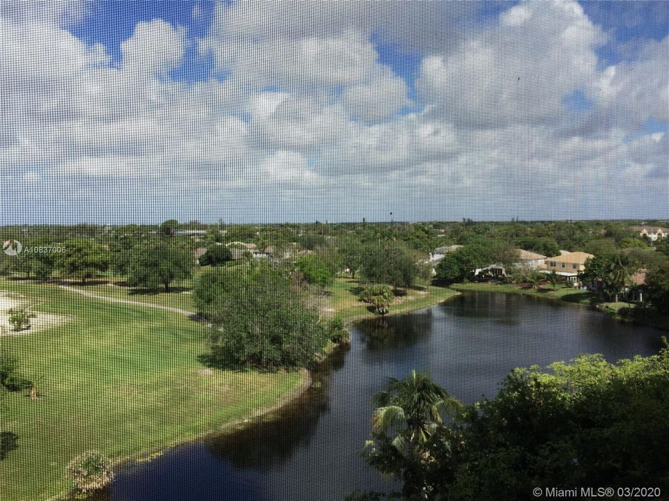 Recently Sold: $239,900 (3 beds, 2 baths, 1390 Square Feet)