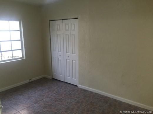 Recently Rented: $1,300 (3 beds, 1 baths, 0 Square Feet)