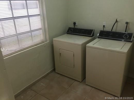 Recently Rented: $1,300 (3 beds, 1 baths, 0 Square Feet)