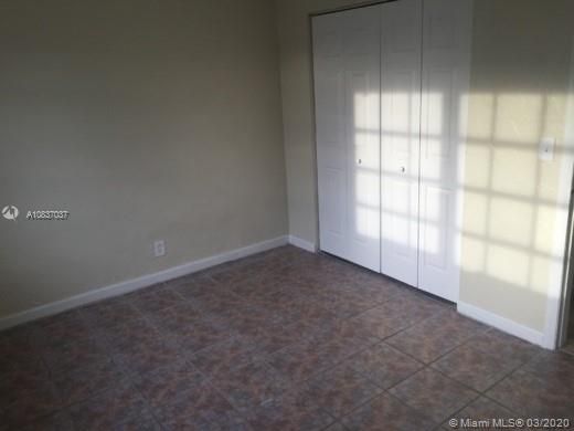 Recently Rented: $1,300 (3 beds, 1 baths, 0 Square Feet)