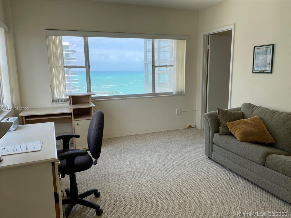 Den or 2nd Bedroom