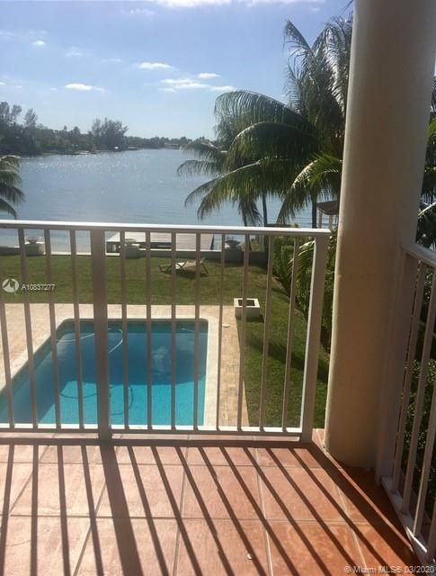 Recently Rented: $5,800 (4 beds, 3 baths, 3902 Square Feet)
