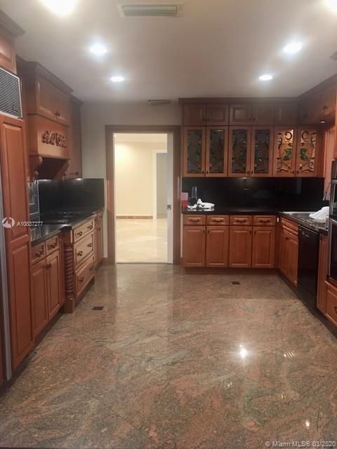 Recently Rented: $5,800 (4 beds, 3 baths, 3902 Square Feet)