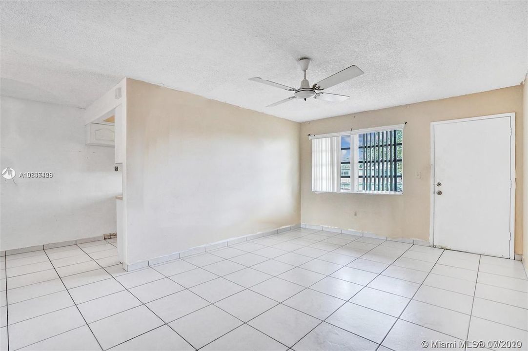 Recently Sold: $58,999 (1 beds, 1 baths, 752 Square Feet)