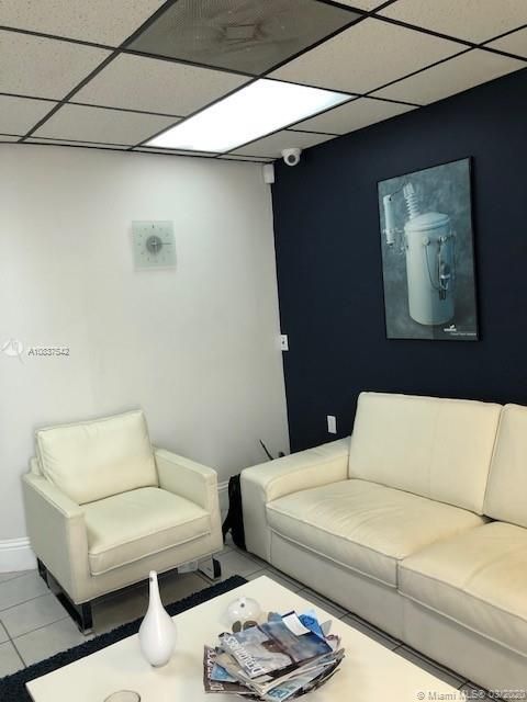 Недавно продано: $320,000 (0 спален, 0 ванн, 2395 Квадратных фут)