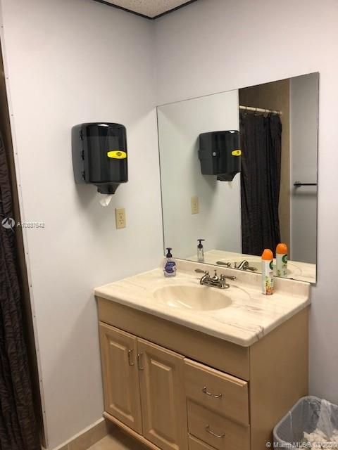 Недавно продано: $320,000 (0 спален, 0 ванн, 2395 Квадратных фут)