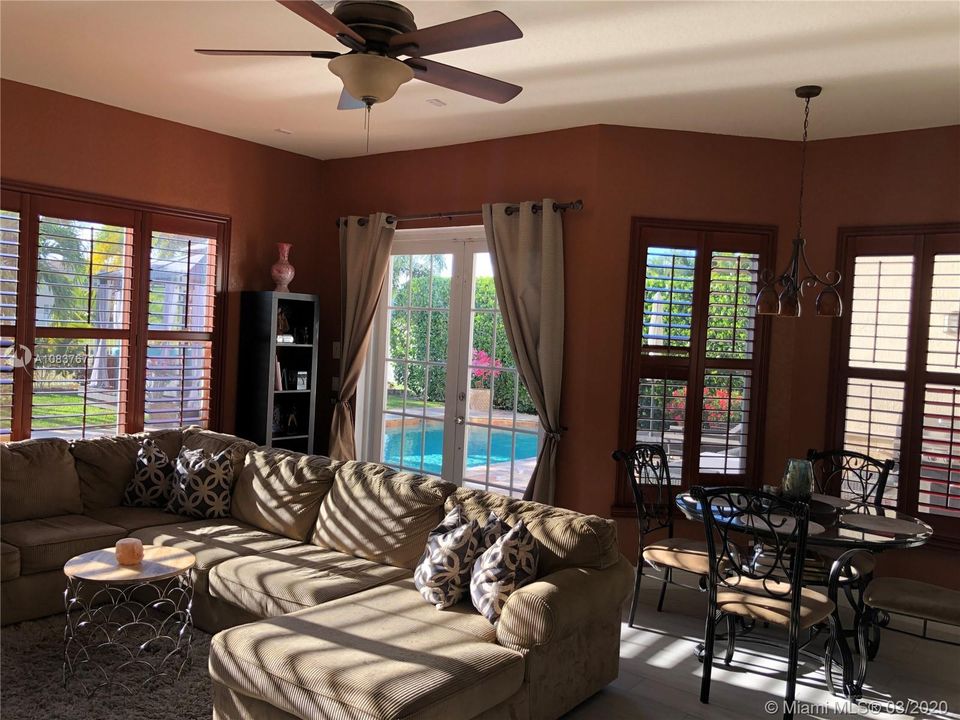Breakfast nook