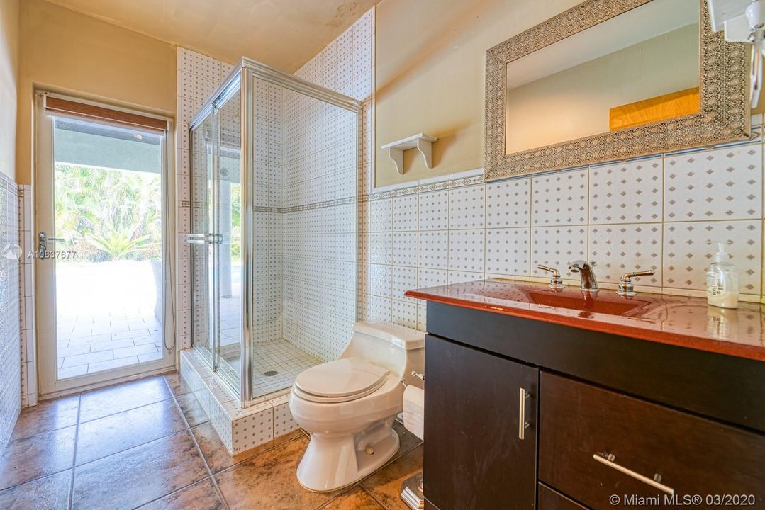 Recientemente alquilado: $7,200 (4 camas, 4 baños, 5151 Pies cuadrados)