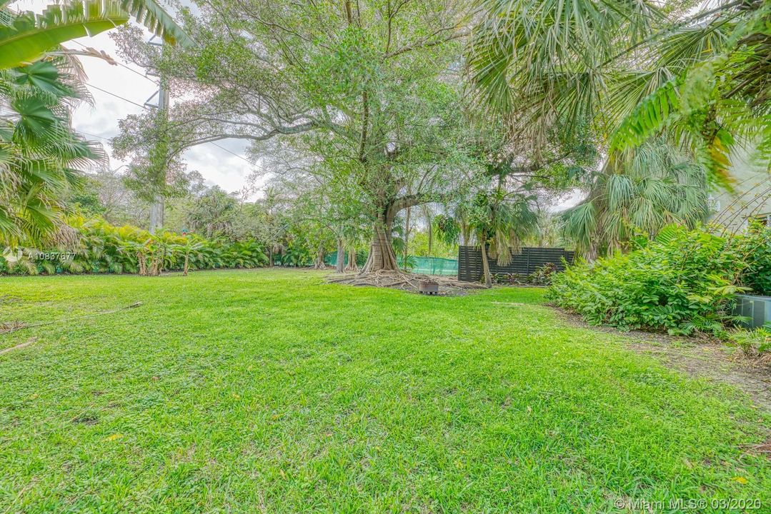 Recientemente alquilado: $7,200 (4 camas, 4 baños, 5151 Pies cuadrados)