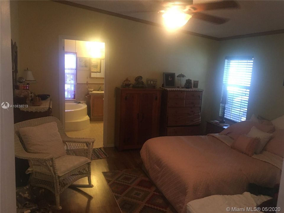 Recently Sold: $139,000 (3 beds, 2 baths, 1568 Square Feet)