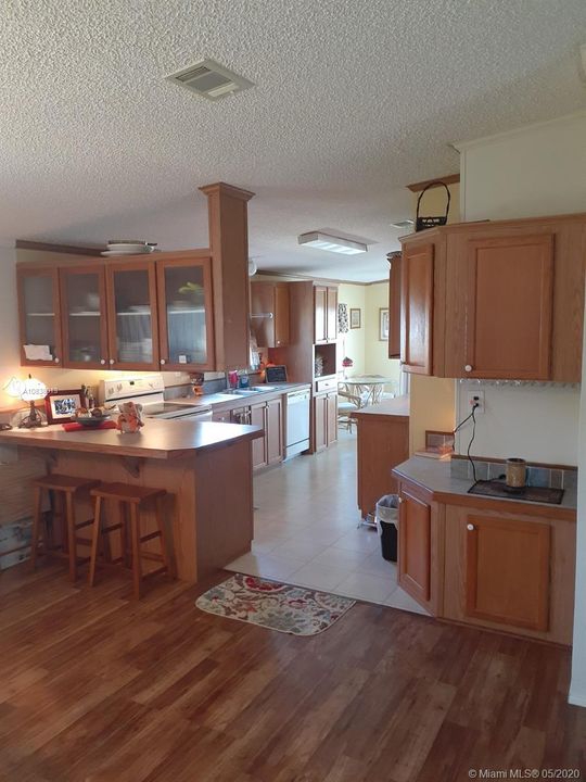 Recently Sold: $139,000 (3 beds, 2 baths, 1568 Square Feet)