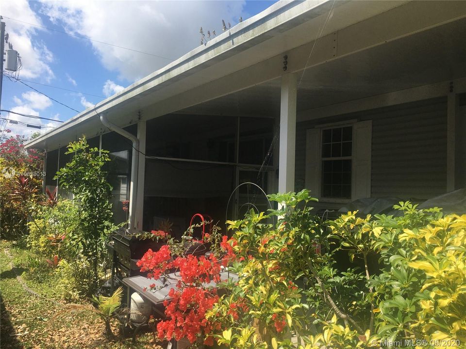 Recently Sold: $139,000 (3 beds, 2 baths, 1568 Square Feet)