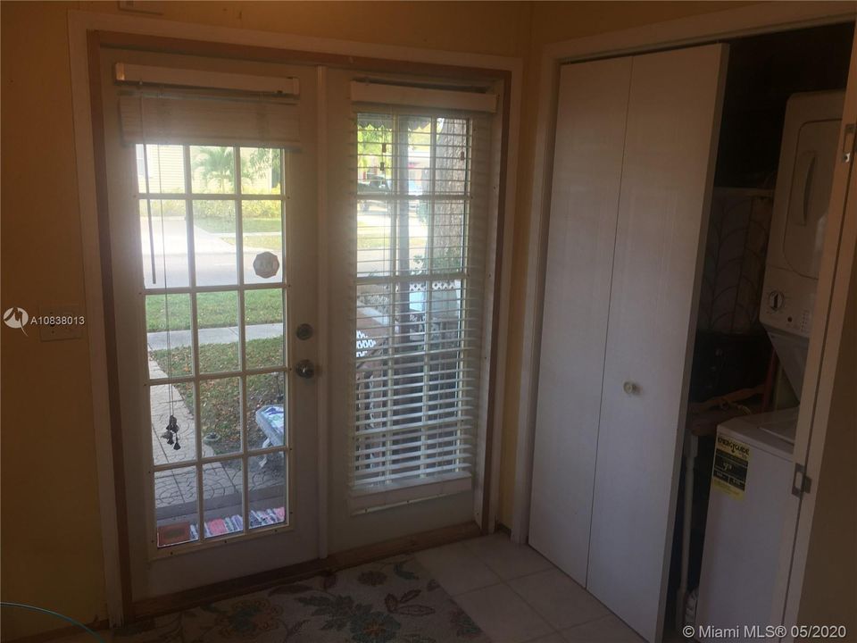 Recently Sold: $139,000 (3 beds, 2 baths, 1568 Square Feet)
