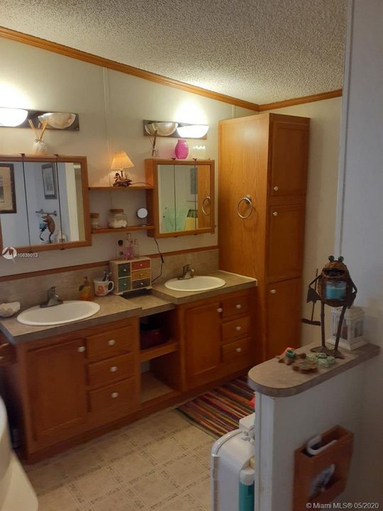Recently Sold: $139,000 (3 beds, 2 baths, 1568 Square Feet)