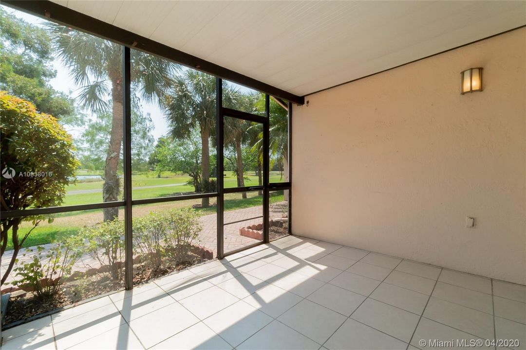 Recientemente alquilado: $2,350 (3 camas, 2 baños, 1367 Pies cuadrados)