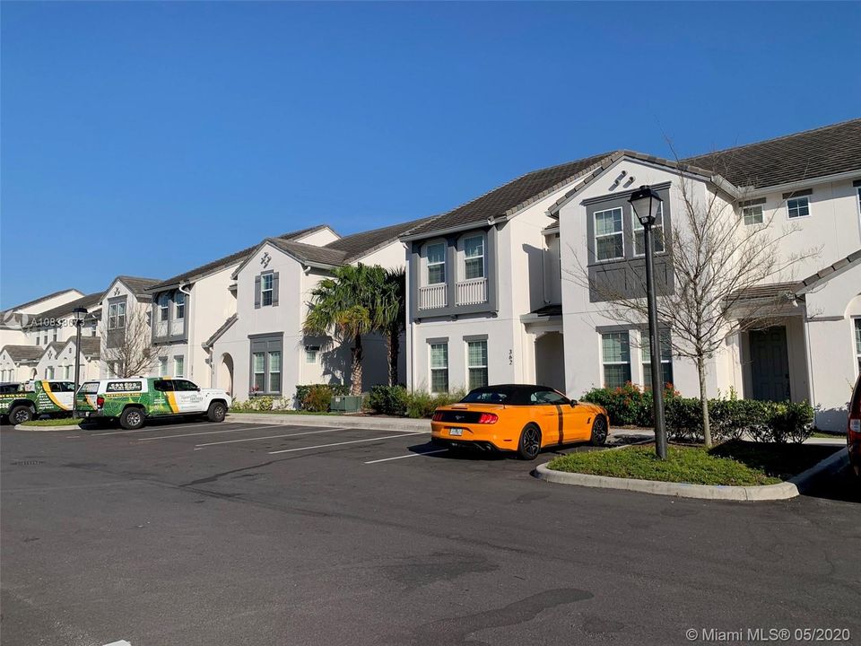 Recently Rented: $2,100 (5 beds, 4 baths, 2504 Square Feet)