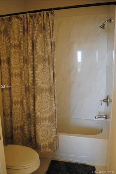 Recently Rented: $2,100 (5 beds, 4 baths, 2504 Square Feet)