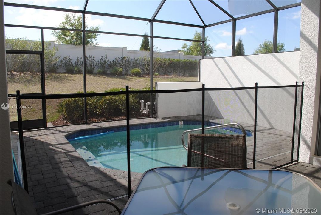 Recently Rented: $2,100 (5 beds, 4 baths, 2504 Square Feet)
