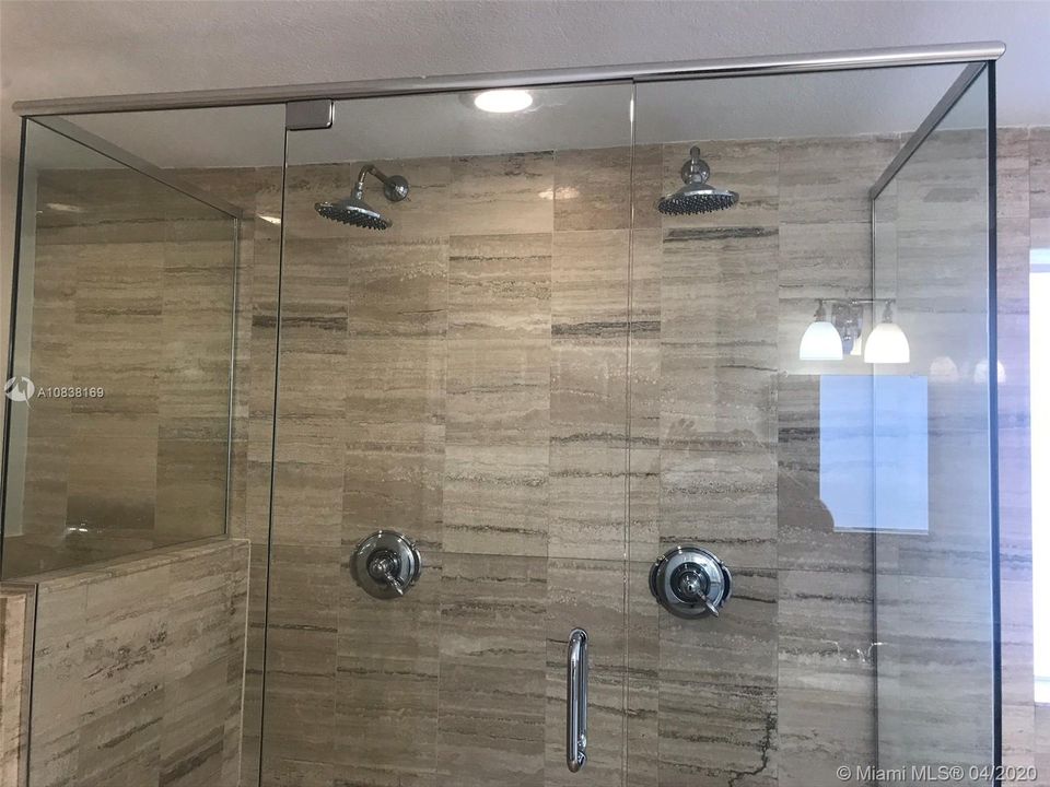 Недавно продано: $439,000 (3 спален, 2 ванн, 1968 Квадратных фут)