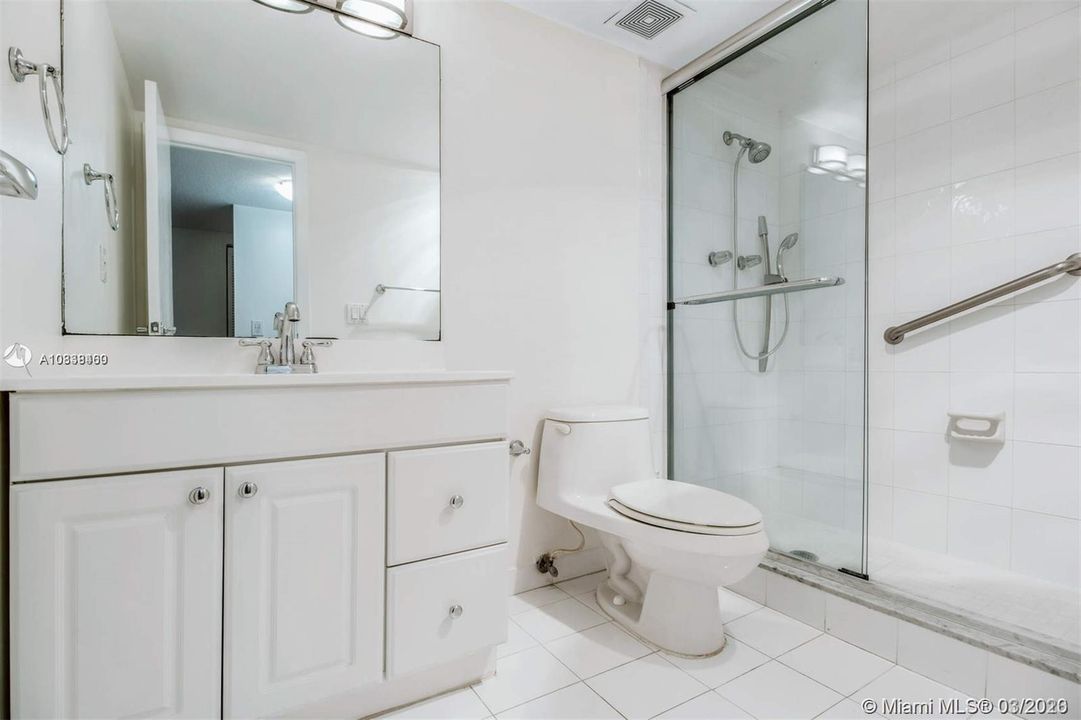 最近售出: $327,500 (2 贝兹, 2 浴室, 1237 平方英尺)