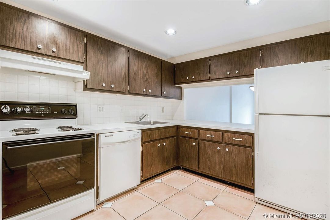 Recently Sold: $327,500 (2 beds, 2 baths, 1237 Square Feet)