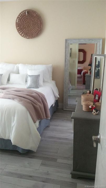 Recently Sold: $69,000 (2 beds, 1 baths, 750 Square Feet)
