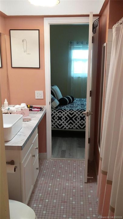 Recently Sold: $69,000 (2 beds, 1 baths, 750 Square Feet)
