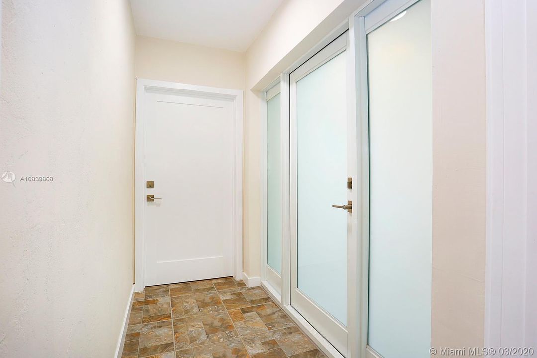 Recientemente alquilado: $3,000 (2 camas, 2 baños, 1400 Pies cuadrados)