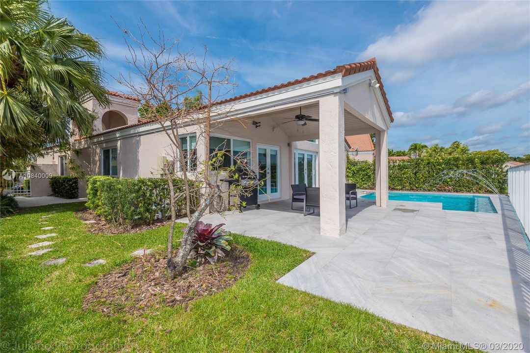Recently Rented: $3,300 (3 beds, 2 baths, 1856 Square Feet)