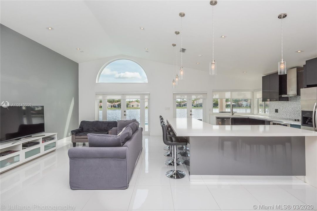 Recently Rented: $3,300 (3 beds, 2 baths, 1856 Square Feet)