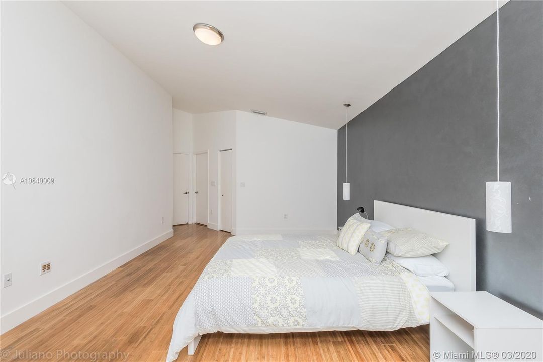 Recently Rented: $3,300 (3 beds, 2 baths, 1856 Square Feet)