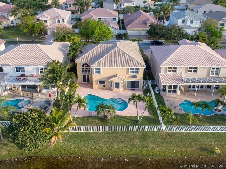 Recently Rented: $3,700 (5 beds, 3 baths, 3417 Square Feet)