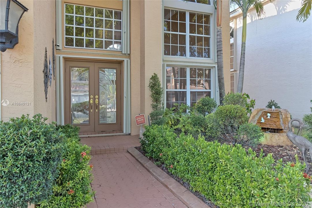 Recently Rented: $3,700 (5 beds, 3 baths, 3417 Square Feet)