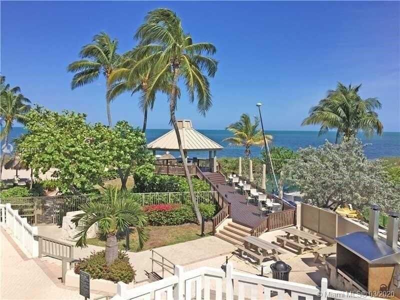 Recently Sold: $774,000 (3 beds, 2 baths, 1782 Square Feet)